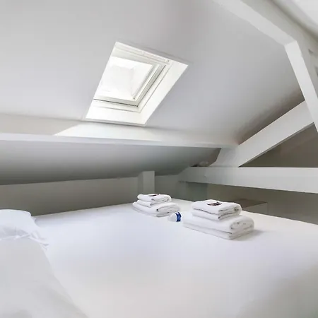 Comfortable - 2p - Sentier Apartment