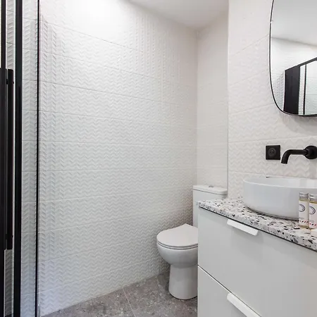 Comfortable - 2p - Sentier Apartment